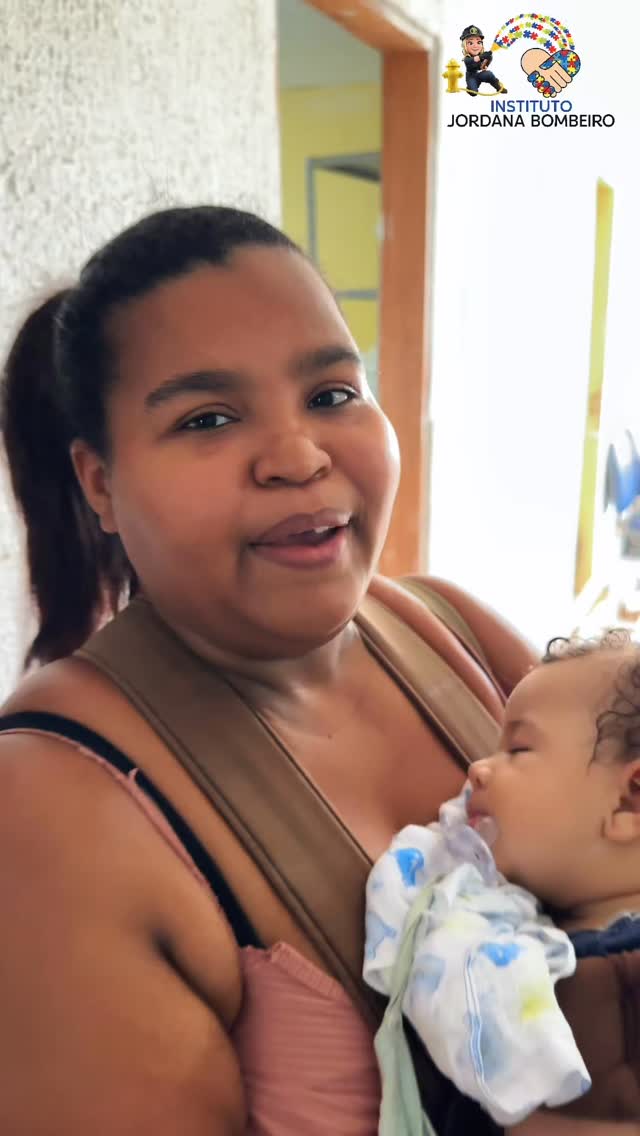 Tia e responsável de criança atípica no Instituto Jordana Bombeiro em Paulista-PE